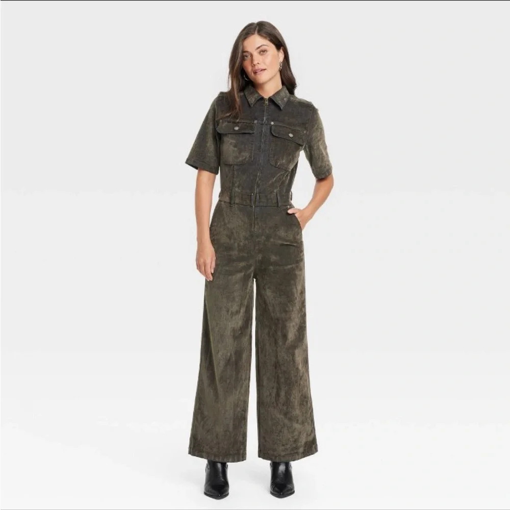 NWT Women's Holiday Short Sleeve Flocked
Denim Jumpsuit -‎ Universal Thre…